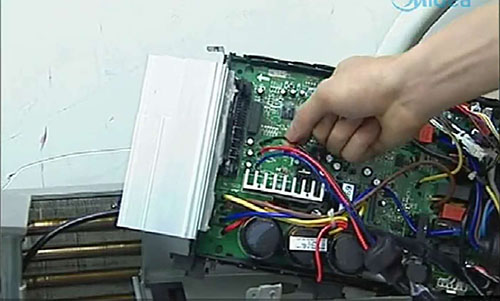 新建美的空调电话是多少